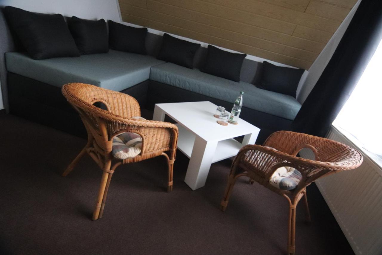 Ruhige Wohnung Mit Terrasse Nur 5 Minuten Zur Mueritz Marienfelde Buitenkant foto